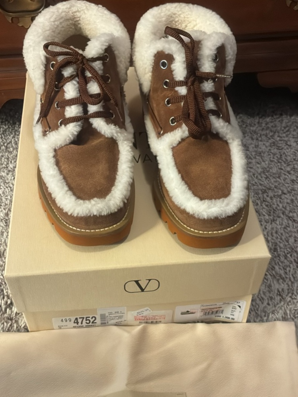 Size 37 Valentino leather and wool boot